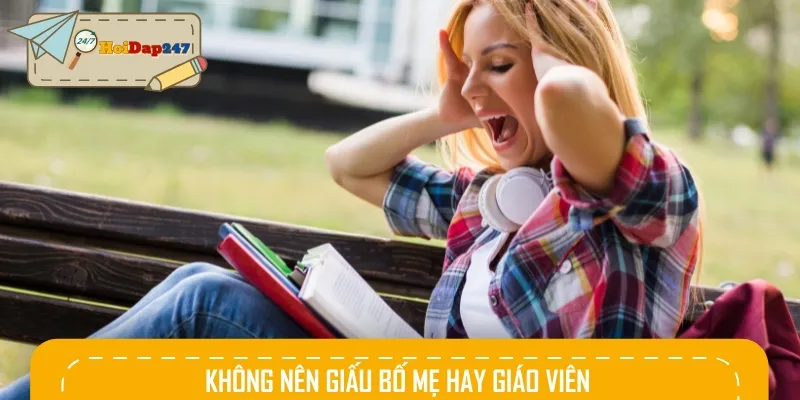 Hãy luôn chia sẻ điểm thi với bố mẹ và giáo viên để có hướng xử lý tốt nhất